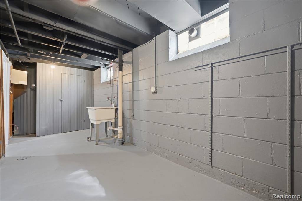 18708 Robson Street, Detroit, MI 48235 — Photo 17