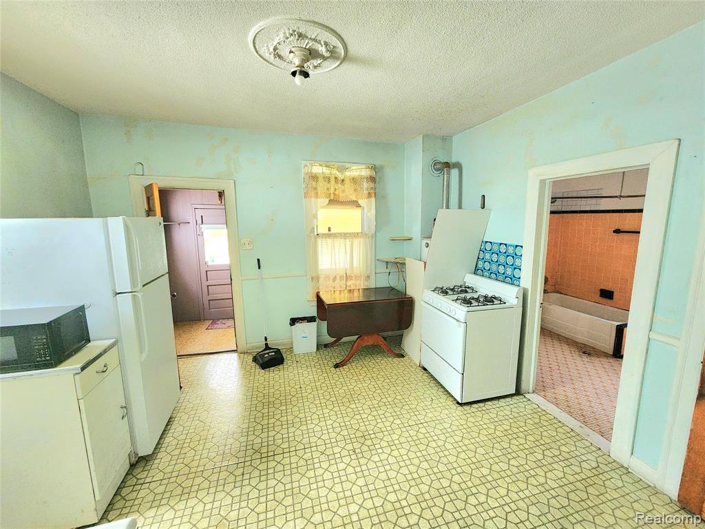 3209 Lockwood Street, Detroit, MI 48210 — Photo 5