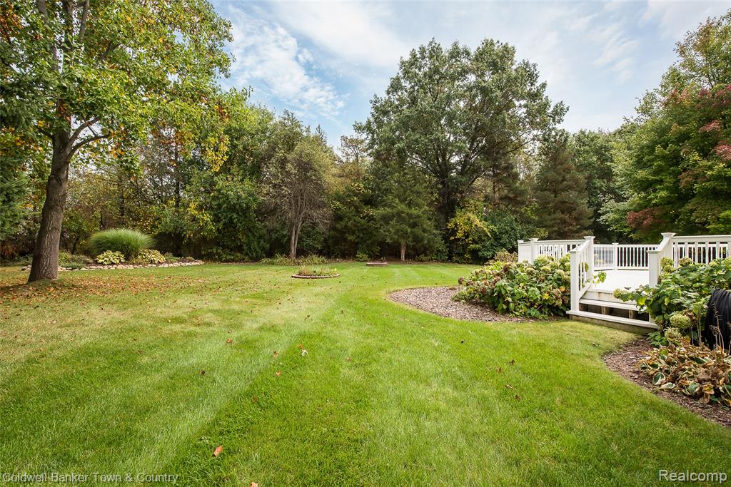 9344 Huron Park Drive, Brighton, MI 48116 — Photo 48