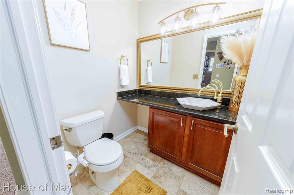 3044 Pheasant Run East Drive, Wixom, MI 48393 — Photo 12