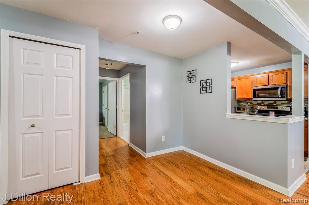 4275 DEESIDE Drive, Brighton, MI 48116 — Photo 17