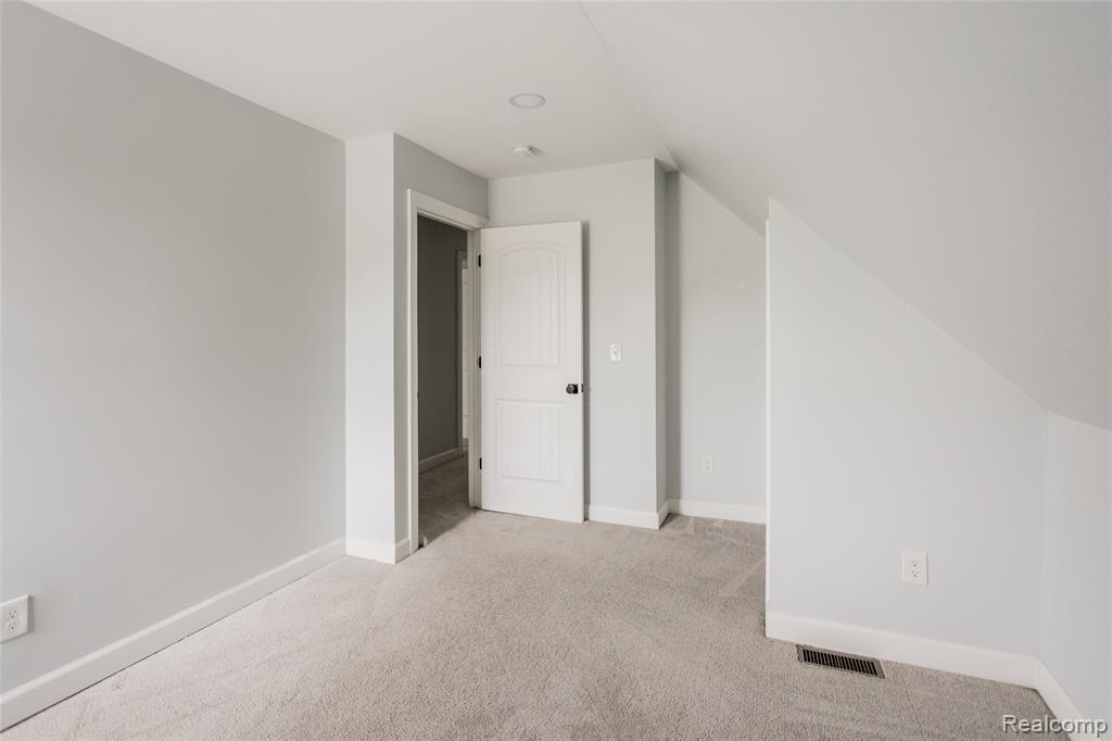 613 E Euclid Street, Detroit, MI 48202 — Photo 19