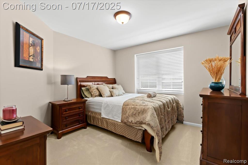 610 W Oxhill Drive, White Lake, MI — Photo 27