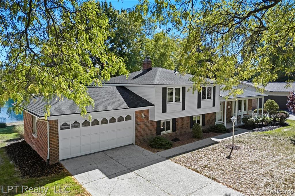 6378 Emerald Lake Drive, Troy, MI 48085 — Photo 41