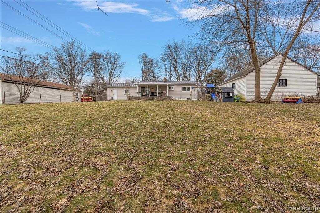 42 S AVERY Road, Waterford, MI 48328 — Photo 33