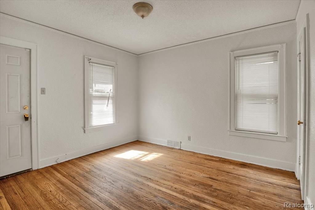 8335 Wisconsin Street, Detroit, MI 48204 — Photo 21