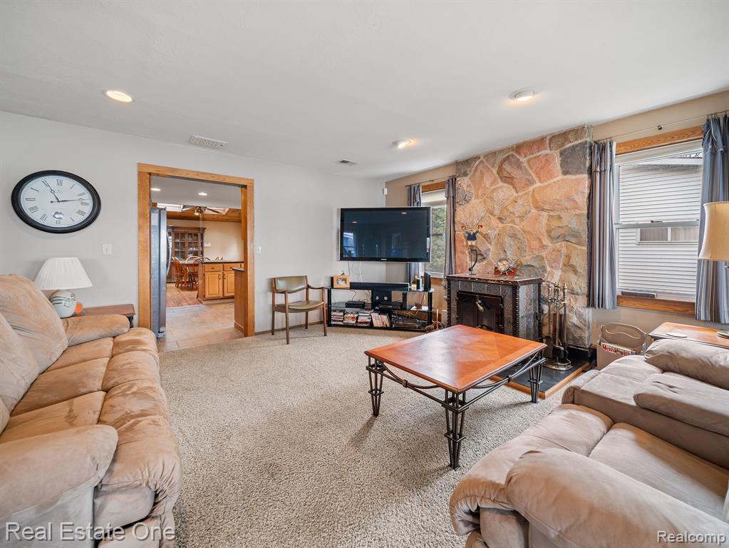 4825 Downing Drive, Pinckney, MI 48169 — Photo 17