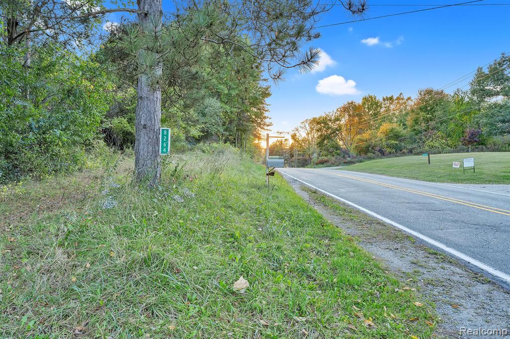 8264 Wilson Road, Otisville, MI 48463 — Photo 7