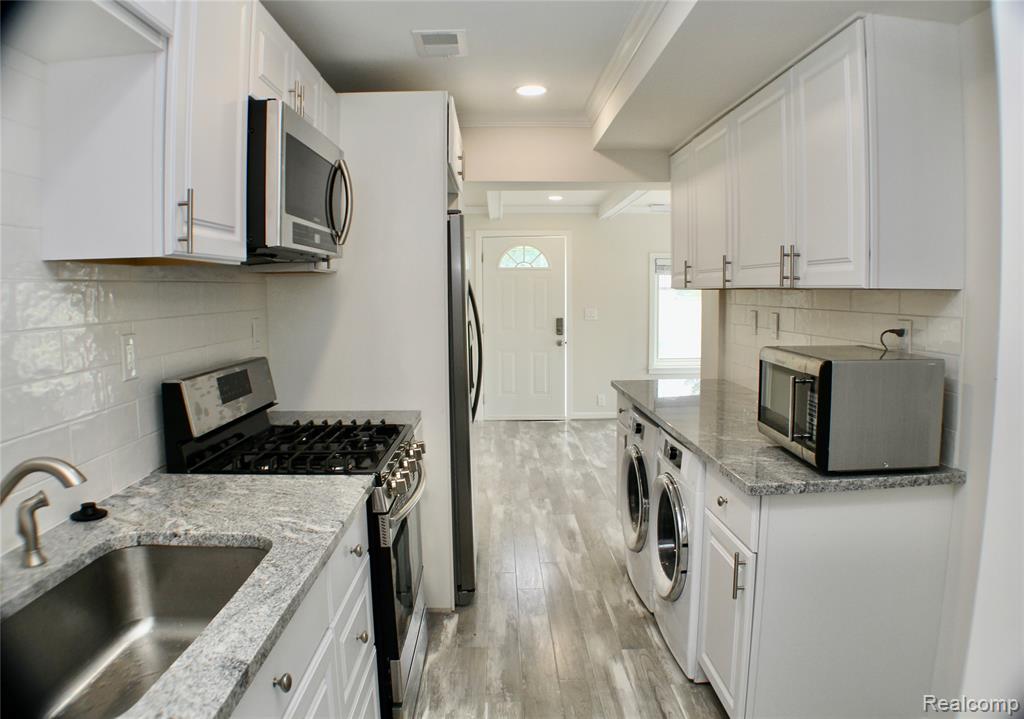 48677 Sugarbush Road, New Baltimore, MI 48047 — Photo 7