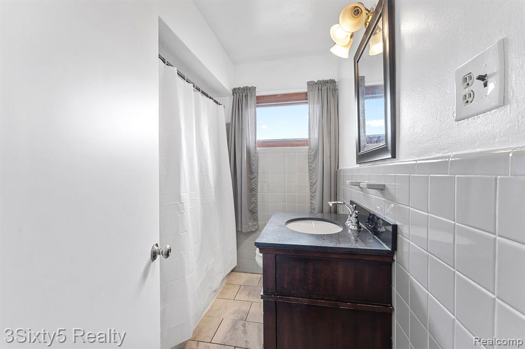 9914 FOX Avenue, Allen Park, MI 48101 — Photo 16