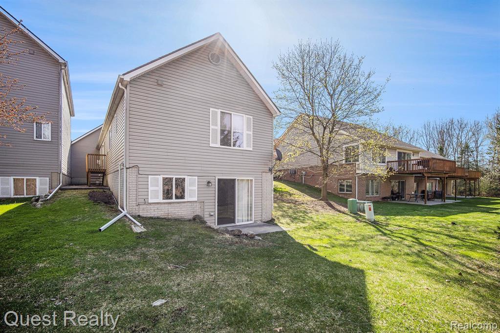4655 CHRISTOPHER PINES Drive, Clarkston, MI — Photo 21