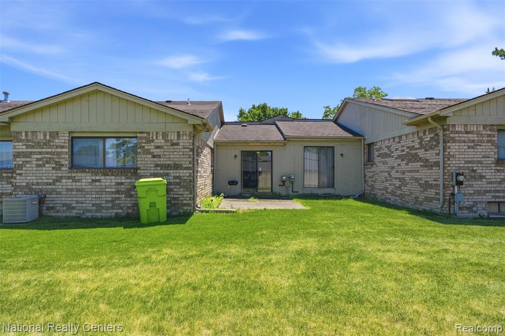 5549 Mansfield Avenue, Sterling Heights, MI 48310 — Photo 15