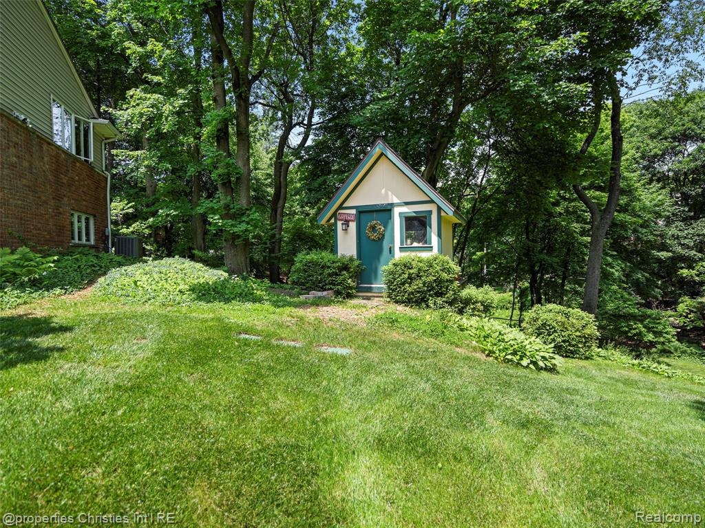 4383 Pine Tree Trail, Bloomfield Hills, MI 48302 — Photo 4