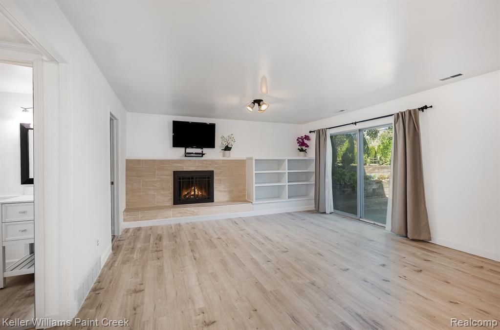 6545 Post Oak Drive, West Bloomfield, MI — Photo 10