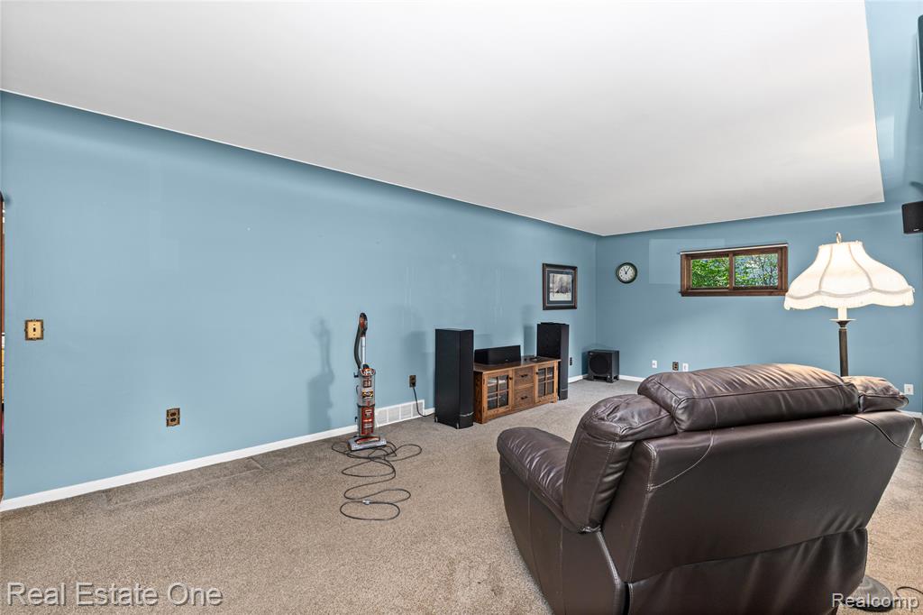 5361 Frankwill Avenue, Clawson, MI — Photo 7