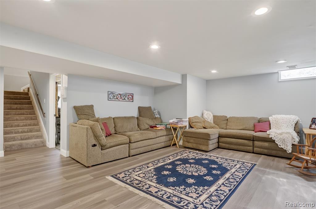 92 Kirksway Lane, Lake Orion, MI 48362 — Photo 30