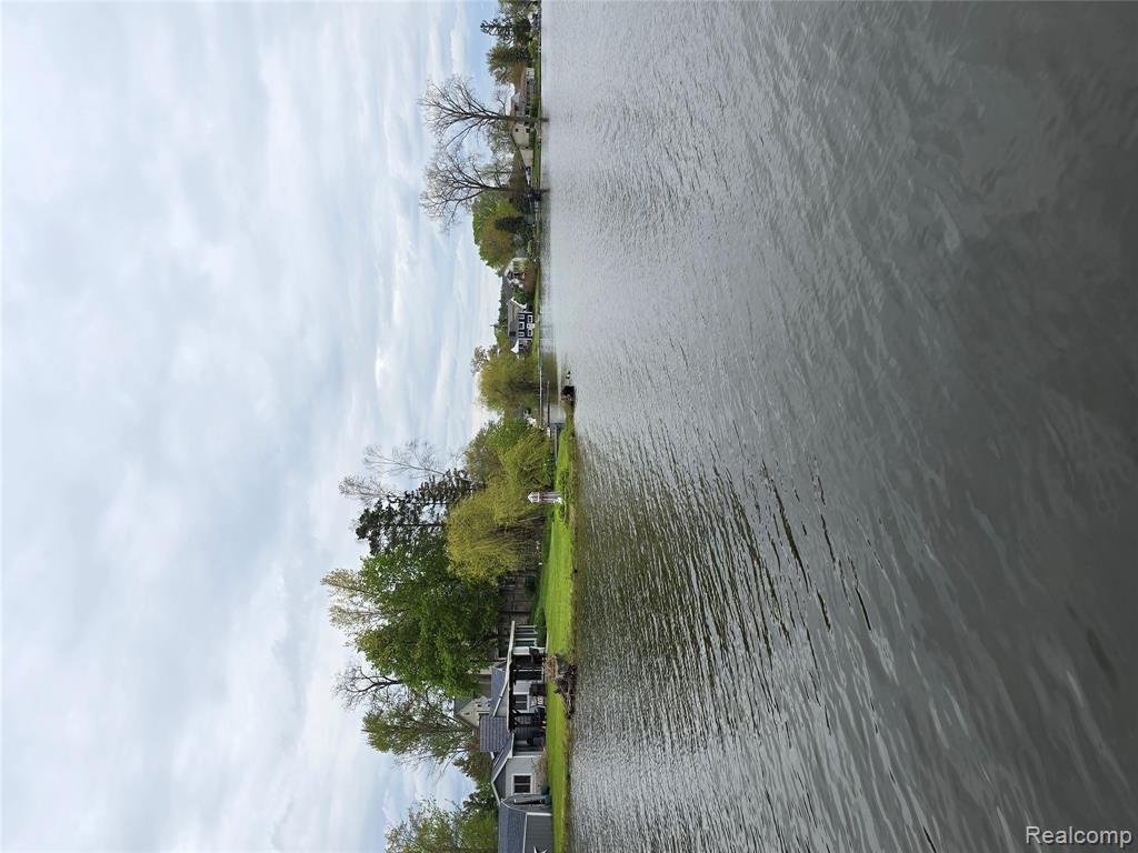 9114 Pontiac Lake Road, White Lake, MI — Photo 20