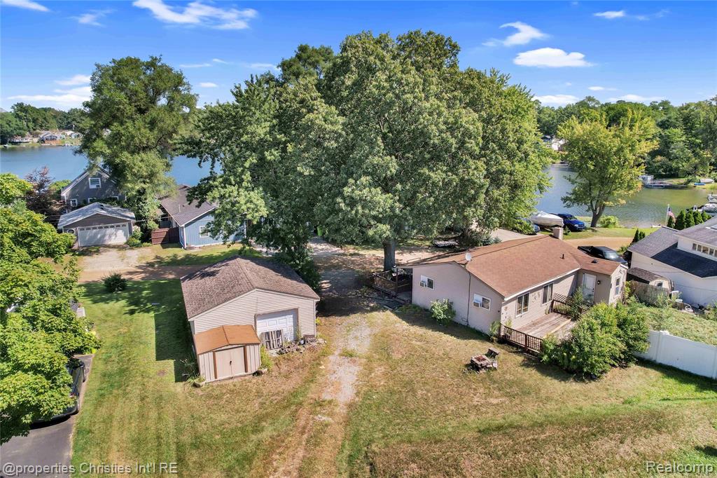 9439 Garforth Drive, White Lake, MI — Photo 18