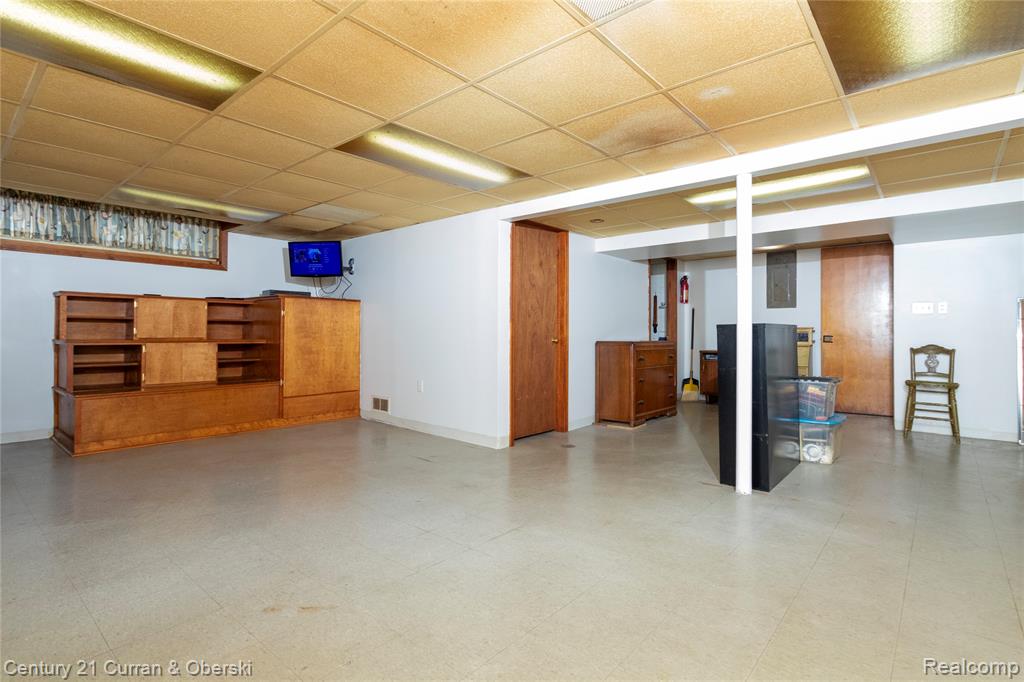 5397 Vivian Street, Dearborn Heights, MI 48125 — Photo 19