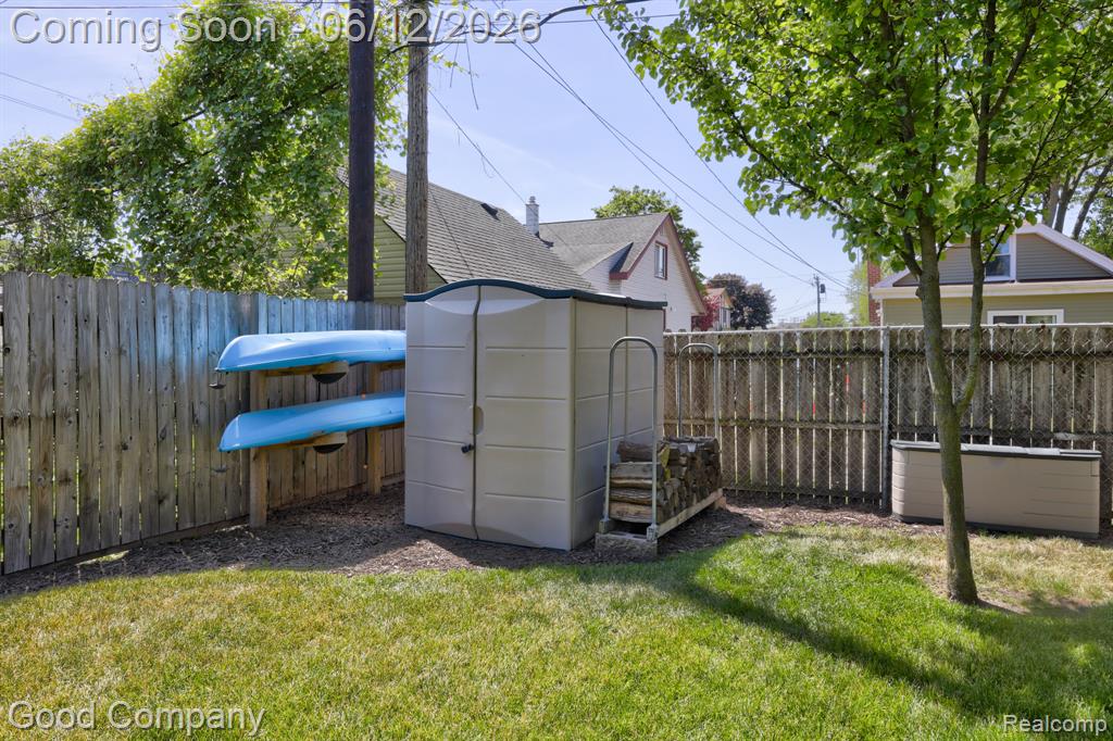 45 W Morehouse Avenue, Hazel Park, MI 48030 — Photo 36