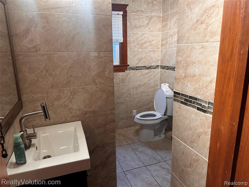 385 N Main Street, Imlay City, MI 48444 — Photo 12
