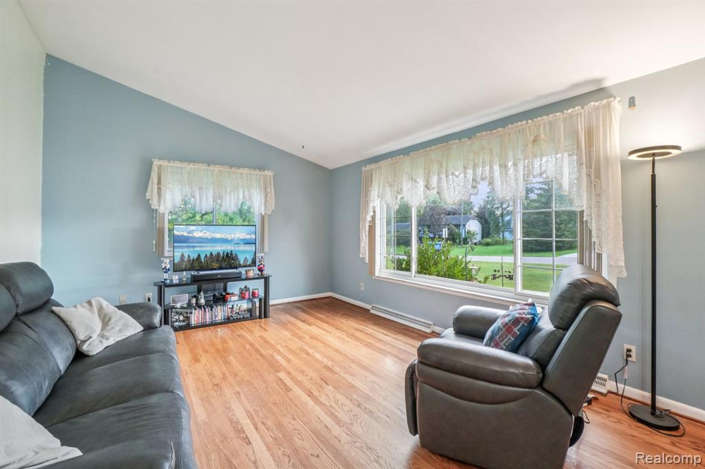 40 Endicott Drive, Howell, MI 48843 — Photo 11