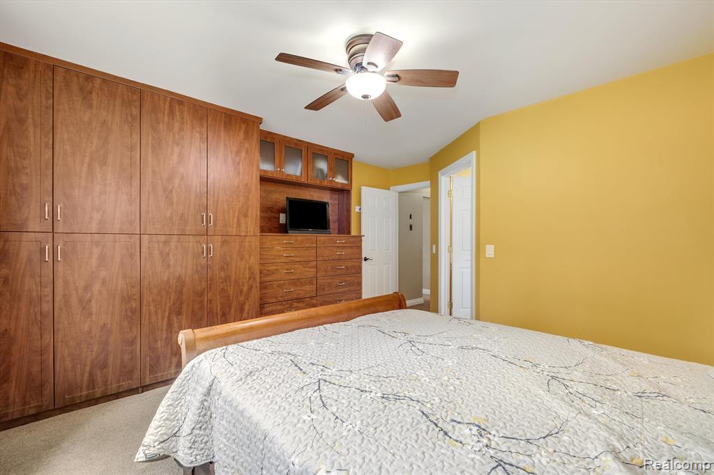 719 TEN POINT Drive, Rochester Hills, MI 48309 — Photo 19