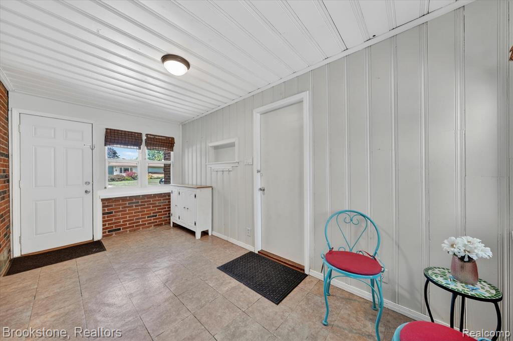 23784 Linne Street, Clinton Twp, MI 48035 — Photo 38