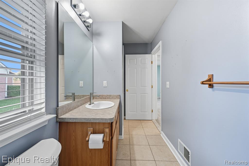8851 Hardwood Drive, Belleville, MI 48111 — Photo 19