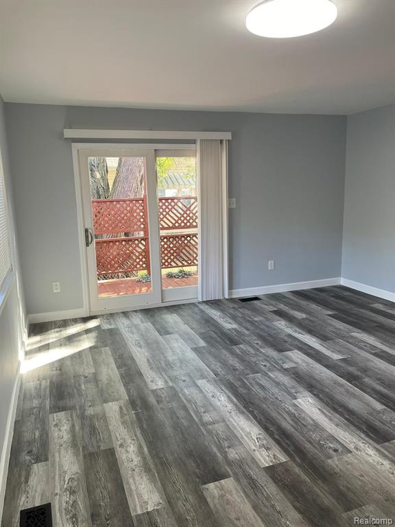 7535 STANDARD, Center Line, MI 48015 — Photo 9