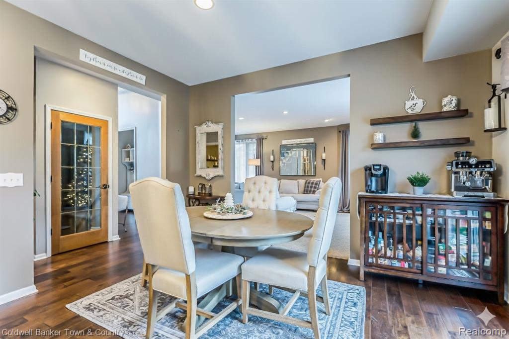 47740 Royal Pointe Drive, Canton, MI 48187 — Photo 18