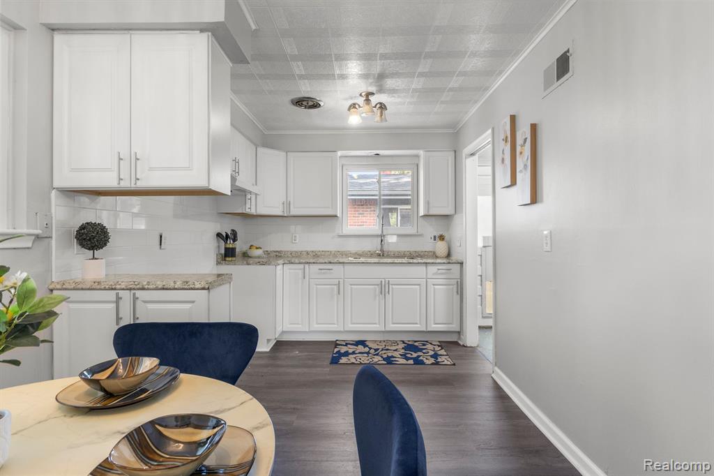9341 POLK Street, Taylor, MI 48180 — Photo 11