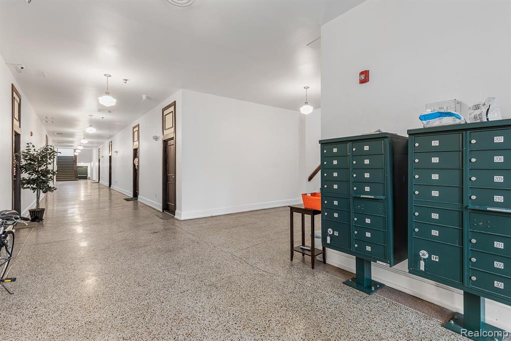 609 E Kirby Street, Detroit, MI 48202 — Photo 3