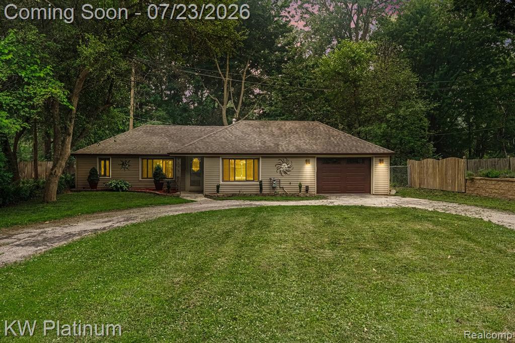 4885 Lakeshore Road, Fort Gratiot, MI 48059 — Photo 2
