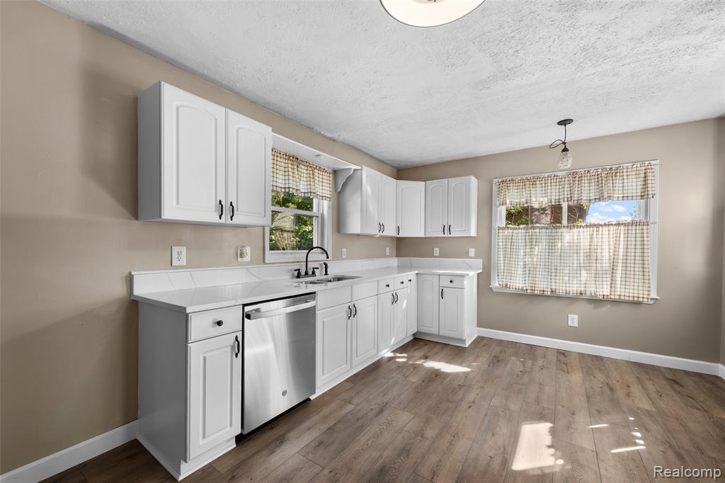 1629 E Elza Avenue, Hazel Park, MI 48030 — Photo 11