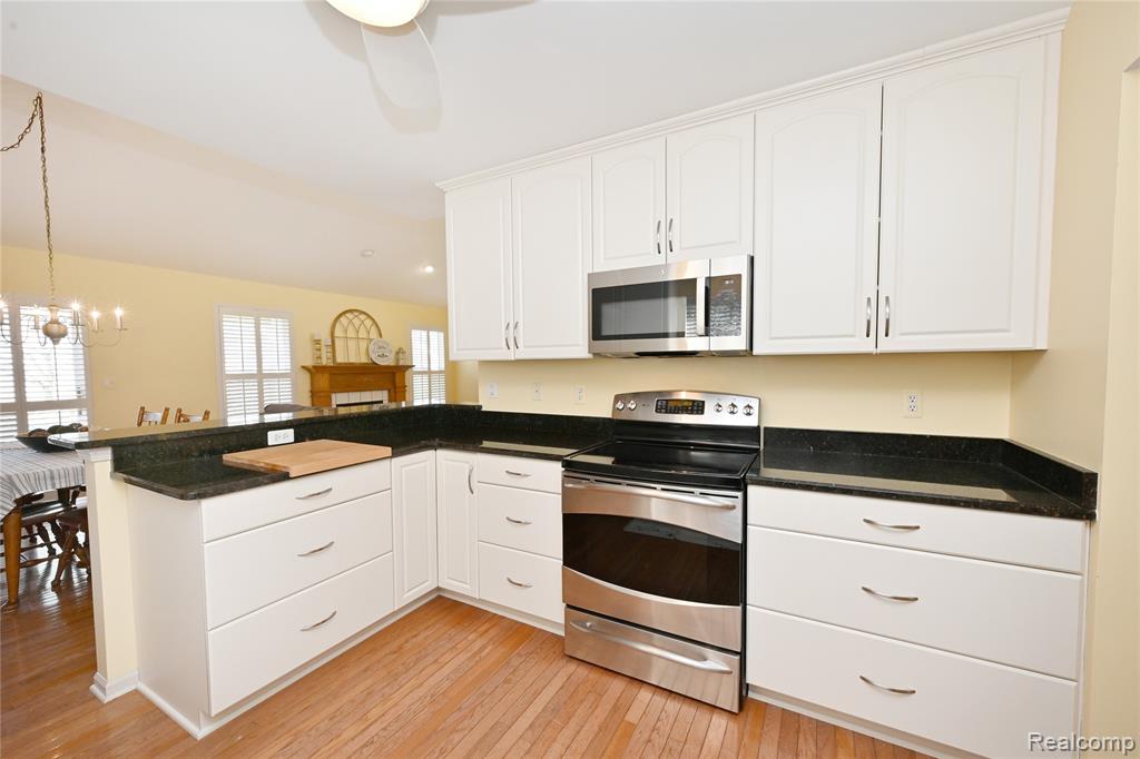44153 Dylan, Sterling Heights, MI 48314 — Photo 13