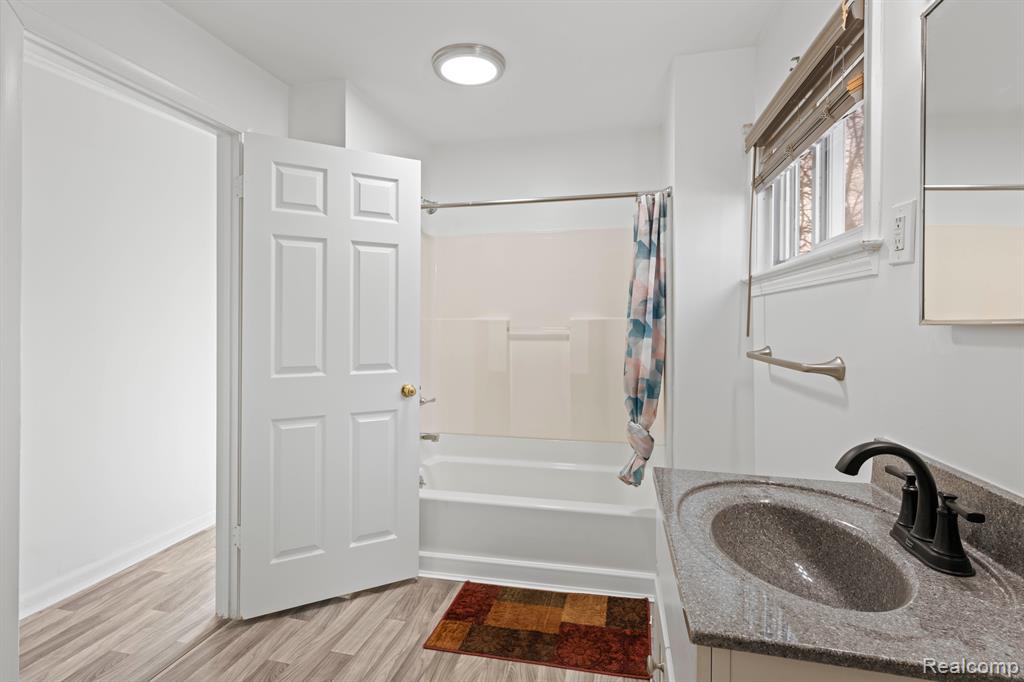 410 S Woodworth Street, Corunna, MI 48817 — Photo 17