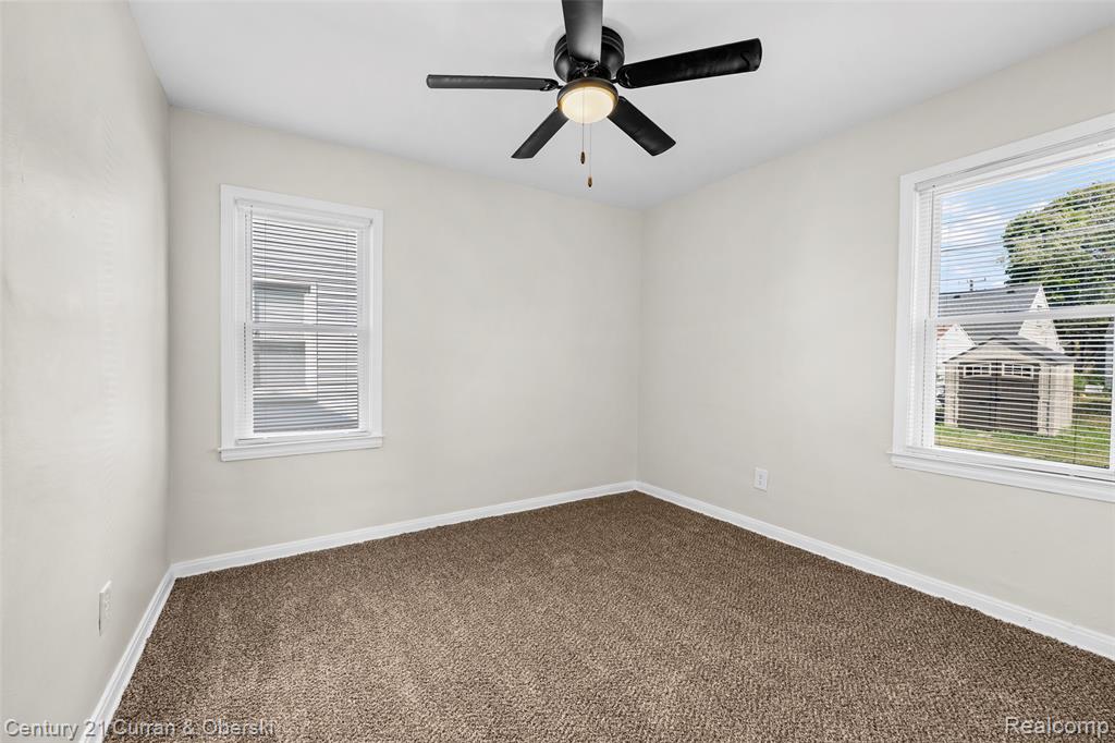582 Mill Street, Lincoln Park, MI 48146 — Photo 9