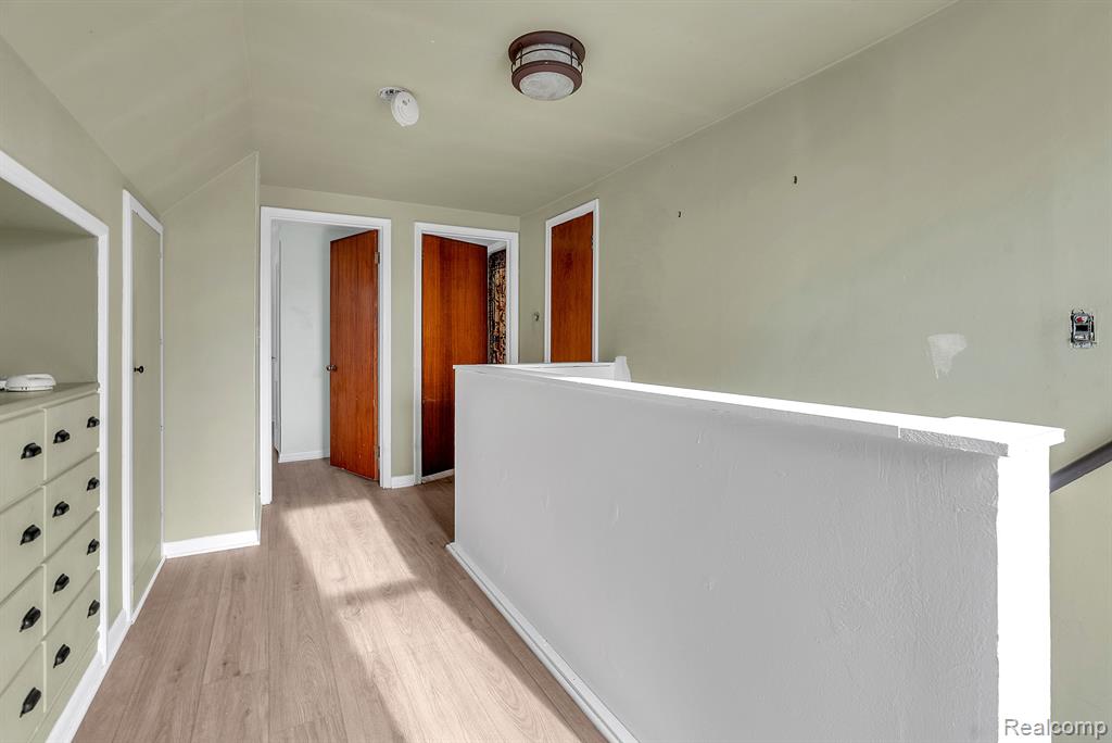 534 E CAMBOURNE Street, Ferndale, MI 48220 — Photo 18