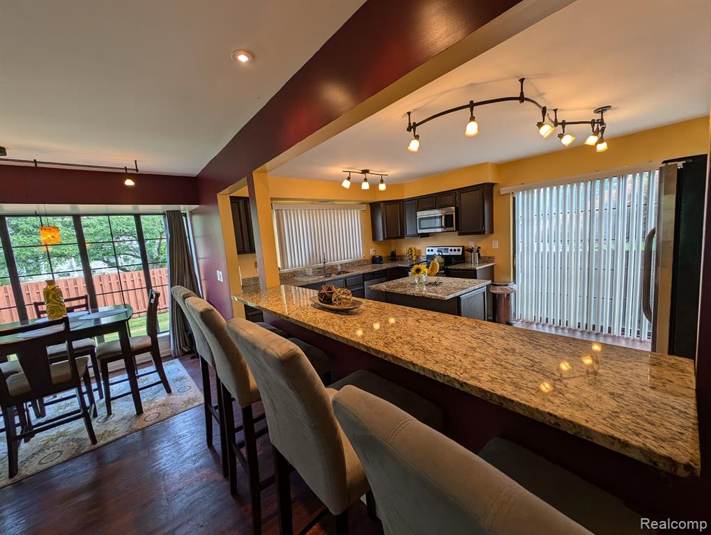 26752 SUMMERDALE Drive, Southfield, MI 48033 — Photo 16