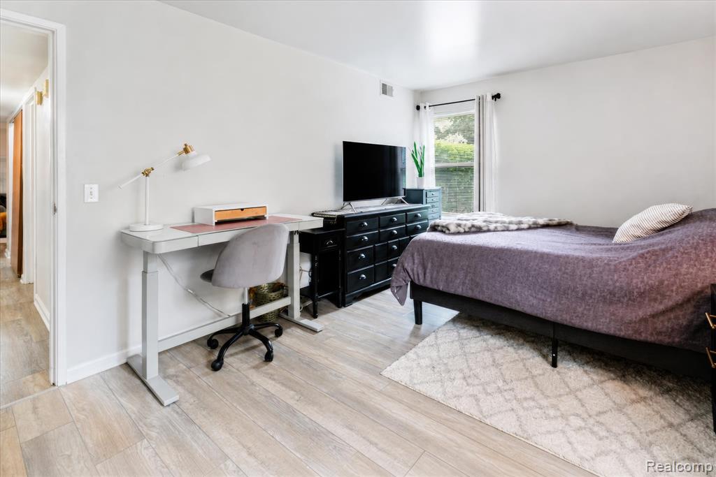 61025 Greenwood Drive, South Lyon, MI 48178 — Photo 19
