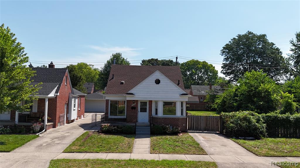 9938 Royal Grand, Redford, MI 48239 — front exterior