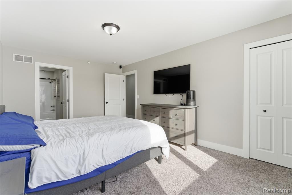 507 E Muir Avenue, Hazel Park, MI 48030 — Photo 17