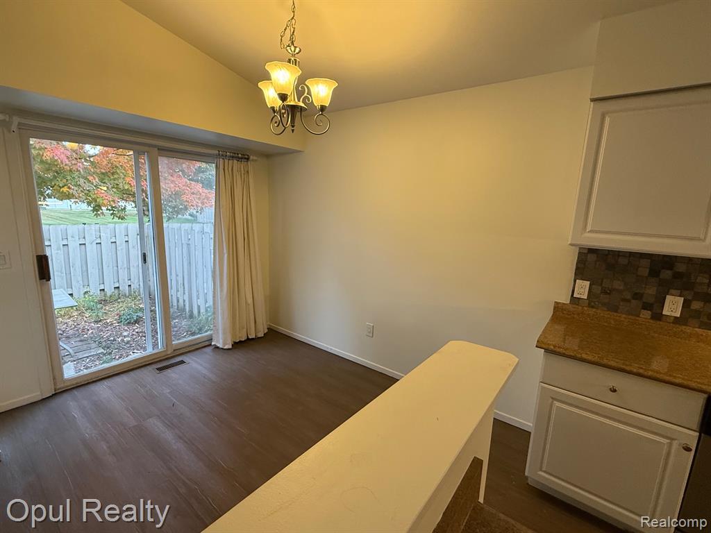24252 Bashian Drive, Novi, MI — Photo 6