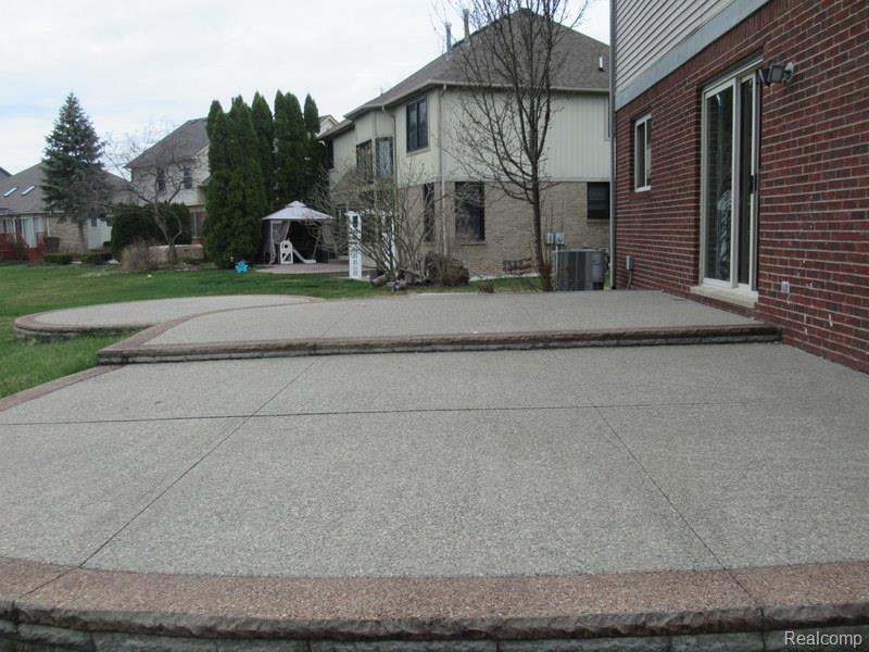 21406 Carlton Drive, Macomb, MI 48044 — Photo 12