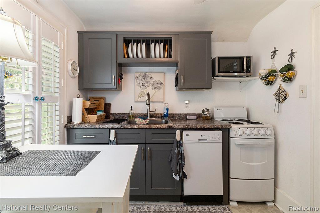 125 FRANKLIN Street, Milford, MI 48381 — Photo 23