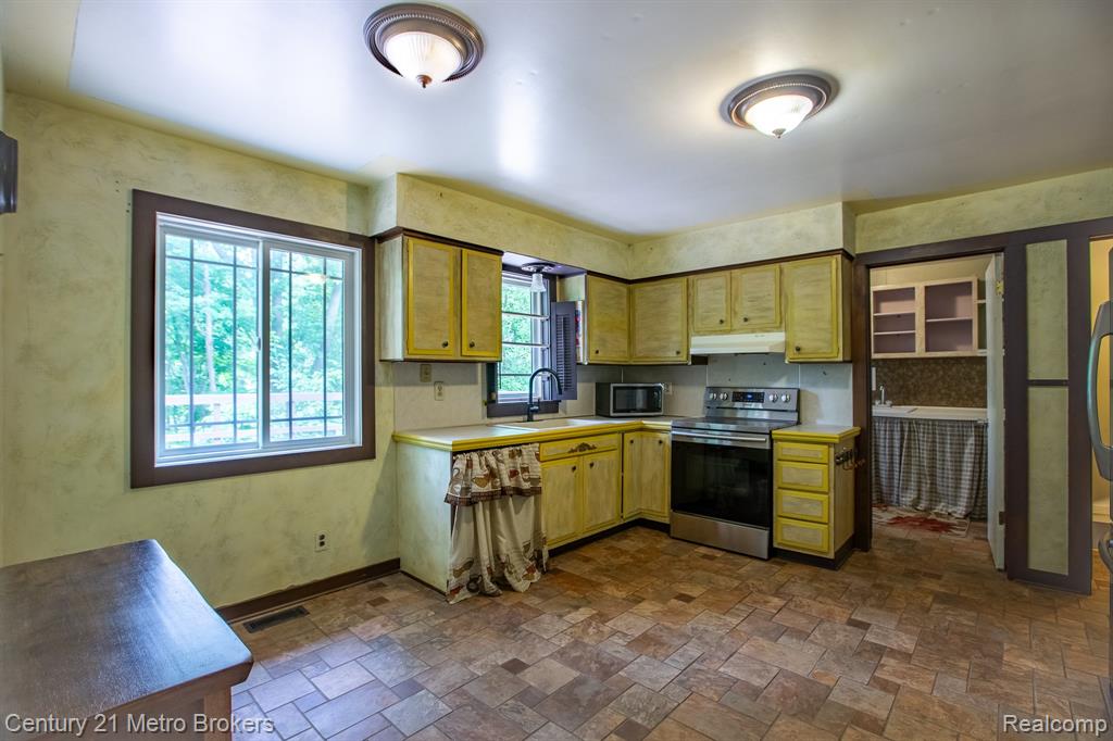 5262 Conifer Drive, Columbiaville, MI 48421 — Photo 21
