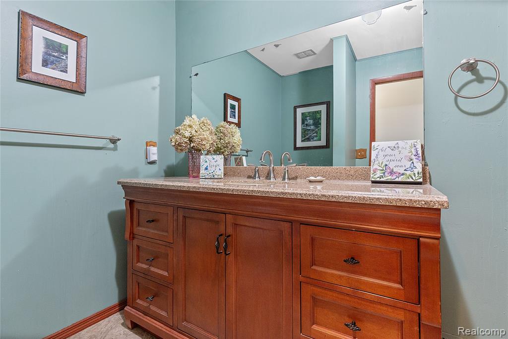 4440 Oakvista Avenue, Clarkston, MI — Photo 11