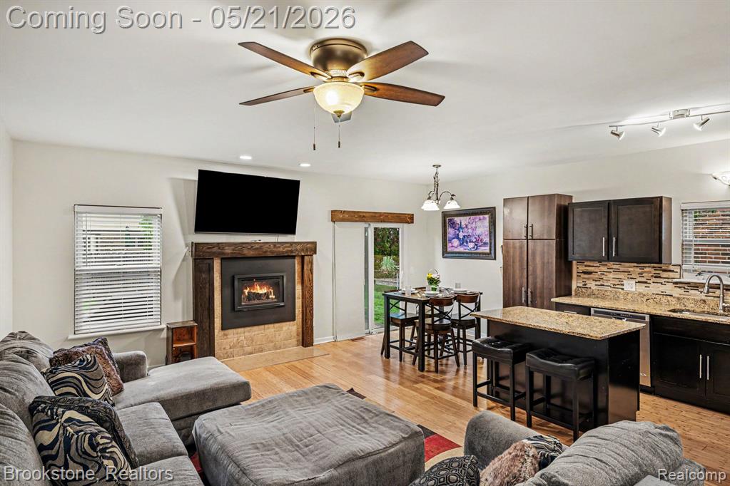 46561 Plum Grove Drive, Macomb, MI 48044 — Photo 3