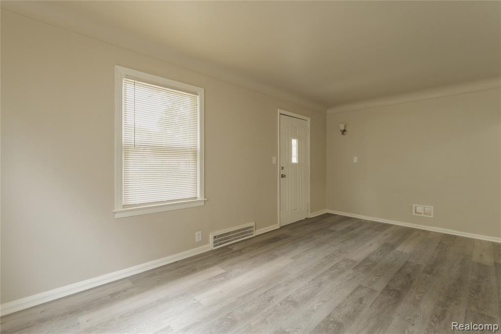 582 Lebaron Avenue, Pontiac, MI 48340 — Photo 12